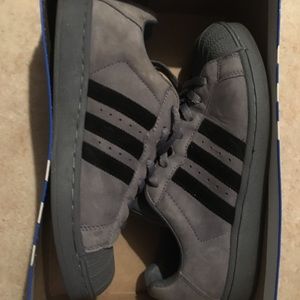 Vintage Adidas size  8.   Like new